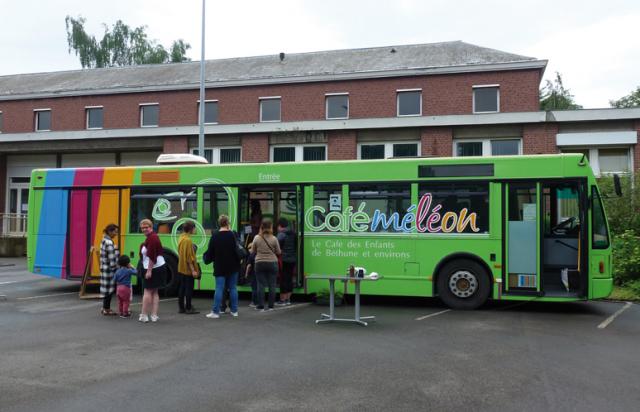 A Armentières, ateliers au Caféméléon, bus nomade, culturel et éco-citoyen